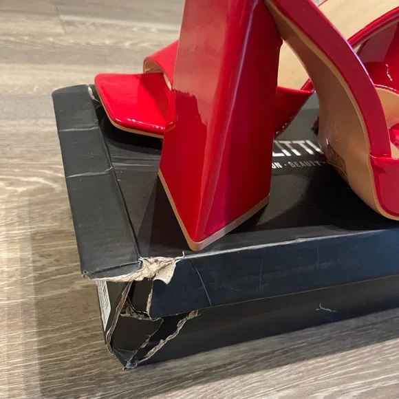 Chunky heels red size 8 NWT - Picture 7 of 8